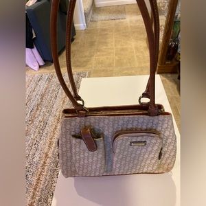 Vintage rosetti hand bag